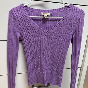 Arizona Jean Company Lavender V-Neck Sweater